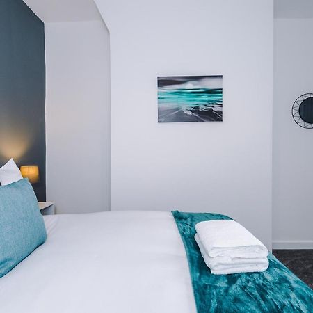 Cosy 3 Bed 3 Bath House - Central Liverpool -Self Check-In & Free Parking!ヴィラ エクステリア 写真
